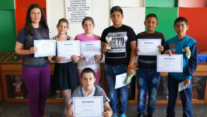 Ученици от П Тръмбеш с награда от фестивал на училищния