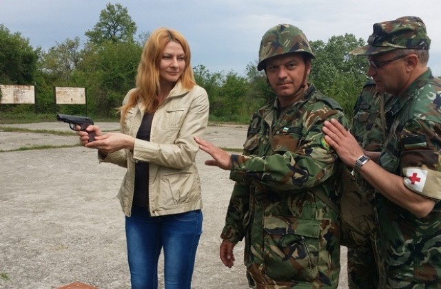 Военни и журналисти участваха в Ден на бойното майсторство в ГУЦ-Николаево