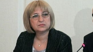 Цецка Цачева Държавата трябва да покаже че е посилна от