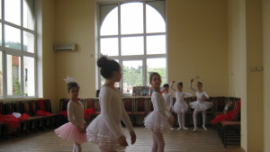 Балетен педагог Балетът е себеотдаване балета е работа на духа