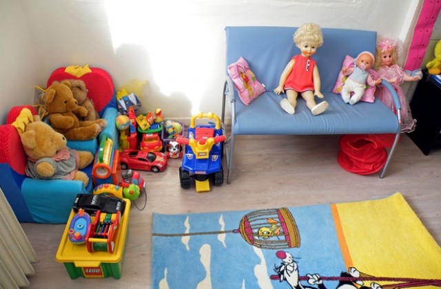 Четири деца намериха семейства