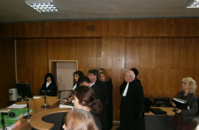 Разпитаха бившият кмет на Дупница Първан Дангов по делото за конфискация на имущество на братя Галеви