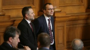 Законови промени предизвикаха спор в парламента