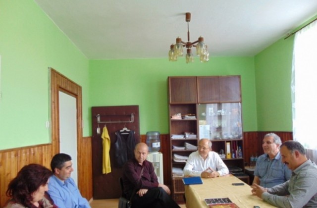 Депутатите Калфин и Петров с общ ангажимент към жителите на Големо село