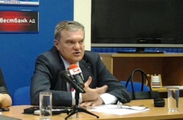 Румен Петков: Случилото се в TV7 поставя под въпрос свободата на медиите в България