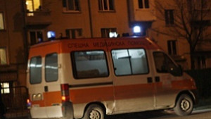 Шофьор с опасност за живота след тежка катастрофа