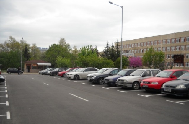 „Синя зона“ във Варна най-рано догодина, паркингите в центъра стоят празни