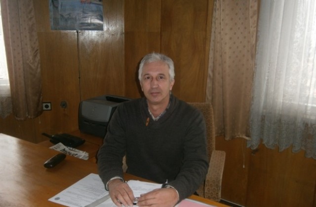 Две жалби за неизплащане на заплати и два случая на работници без договори в областта