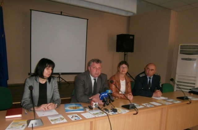 Проверки на пътя и беседи с деца в седмицата на пътна безопасност