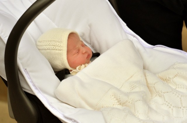 Новородената британска принцеса се казва Шарлот Елизабет Даяна