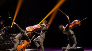 Рок поп етно и класика с Melo M на 15