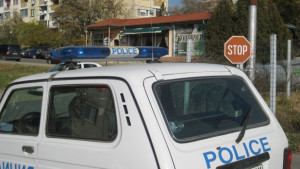 Двама шофьори глобени с фиш заради мобилни телефони