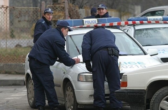Пиян благоевградчанин заспа зад волана