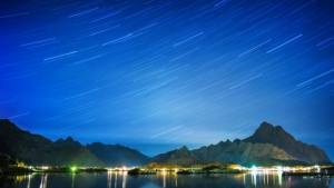 Наблюдаваме падащи звезди от метеорния поток Ета Аквариди