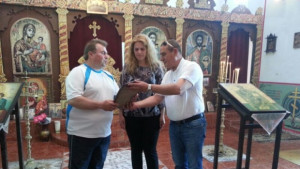ГЕРБСливен подари икона на църквата Св Георги Победоносец в Голямо