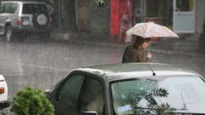 Очакват се значителни валежи и гръмотевични бури