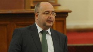 Четин Казак Моделът в Казахстан е еталон за етническа и