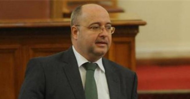Бившият депутат от ДПС Четин Казак е кандидат-кметът на партията