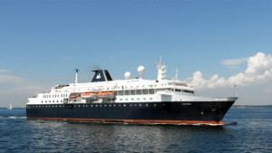 Антарктически ветеран акостира във Варна