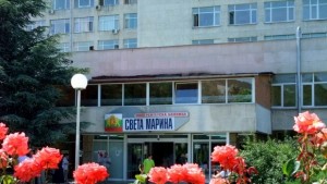 Приемна майка ще учи пребитата Сияна да казва мамо