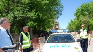 Пътните полицаи в Шумен почетоха паметта на загиналите при катастрофи