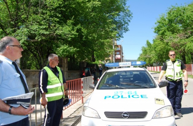 Пътните полицаи в Шумен почетоха паметта на загиналите при катастрофи