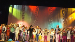 Над 200 деца в празника Да докоснеш дъгата 2015