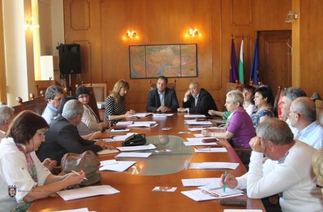 Пет училища ще подпишат договори за саниране през юни