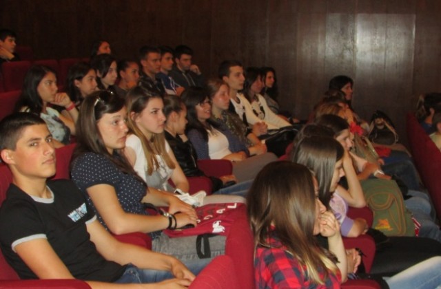 Г. Оряховица представи успешни практики в доброволчеството