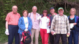 Туристи събраха боклука по пътя към Осогово