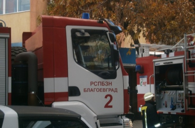 Изгоря Ауди в благоевградски квартал