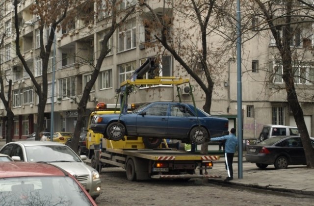 Вдигат глобата за неправилно паркиране