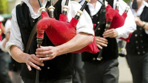 Крег Монро Шотландските гайди са малко подобри от българските