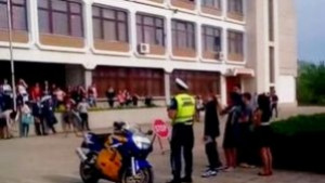 Знаем можем правим събра пътни полицаи и ученици от ДФСГ