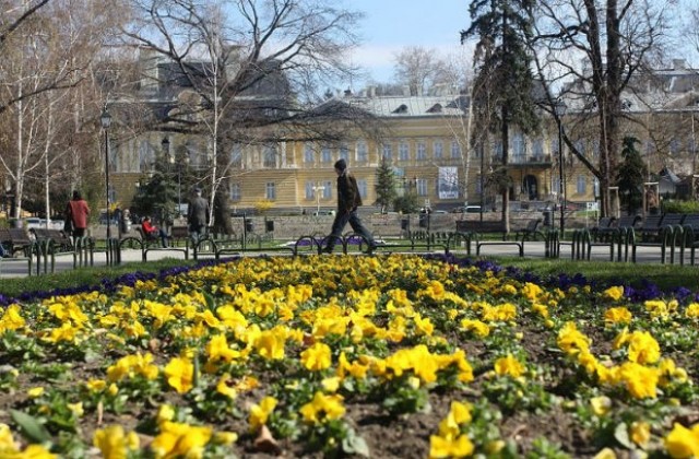 Времето на 12 май: Преваляванията и гръмотевиците започват да спират