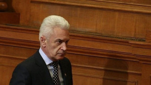 Глобиха стюардеси които не се явиха на делото срещу Сидеров