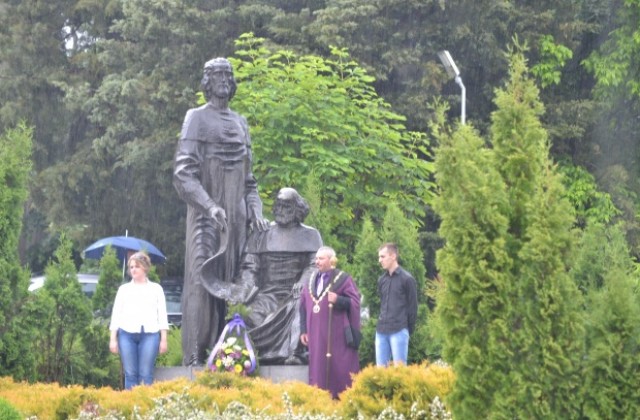 Ректорът на ВТУ призова 2015-та да стане година на защита на българската азбука