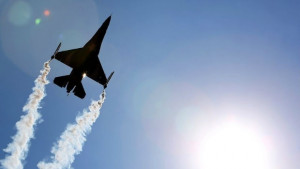 Над 200 военнослужещи и 12 изтребителни самолети от САЩ на