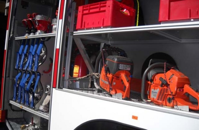 Двама тийнейджъри подпалили кола в Козлодуй