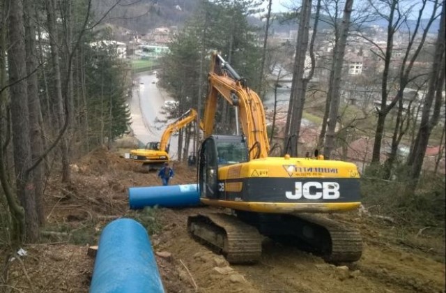 Предстои да бъде пуснат довеждащият водопровод по ул. Марин Дамянов