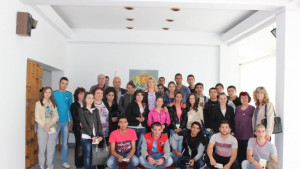 Кметът на Стражица връчи по 200 лева на социално слаби