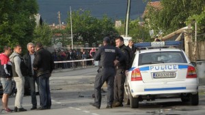 Три повдигнати пешеходни пътеки поставят на фаталната улица в Яхиново