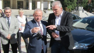 Ловеч получи дарение пет автомобила от Ерфурт
