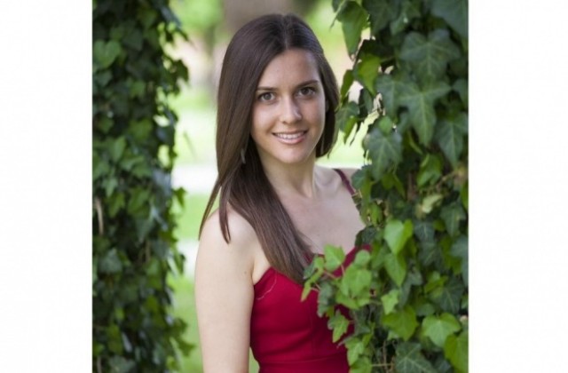 Дванадесетокласничка от П. Тръмбеш спечели национален конкурс за есе