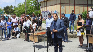 Даниел Панов приветства абитуриентите на ПМГ Васил Друмев