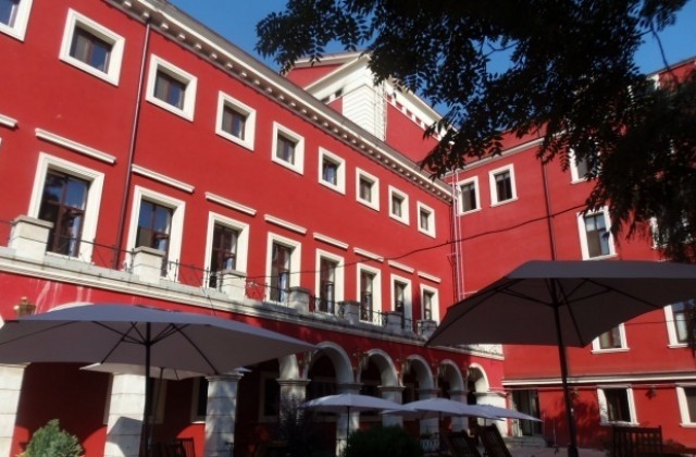 Започва процедурата за ремонт на Драмата в Пловдив