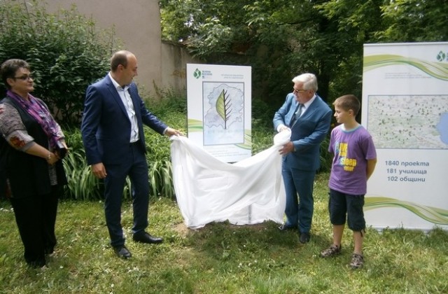 Ученик от ОУД-р Петър Берон спечели в конкурс еко табели за Плевен