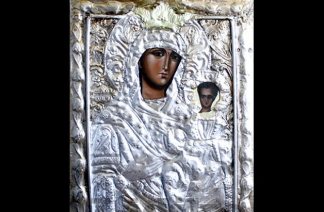 В София пристига чудотворната икона на Св. Богородица