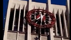 Фенове заснеха с телефон Дани Меджикс на 31 метра над