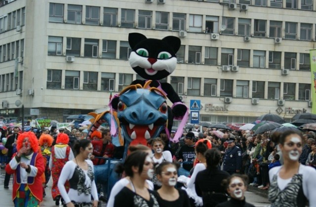 16 май - Денят на Карнавала в Габрово